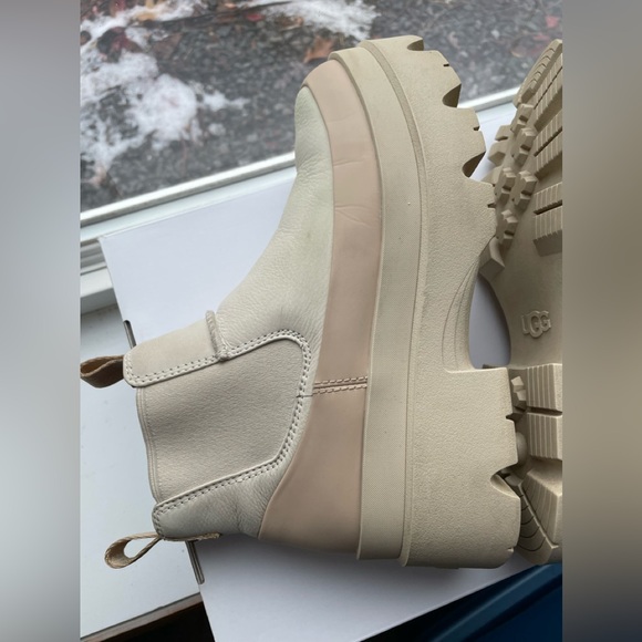 Sz8.5 UGG Brisbane lug stack leather neutral cream boot - Picture 12 of 16